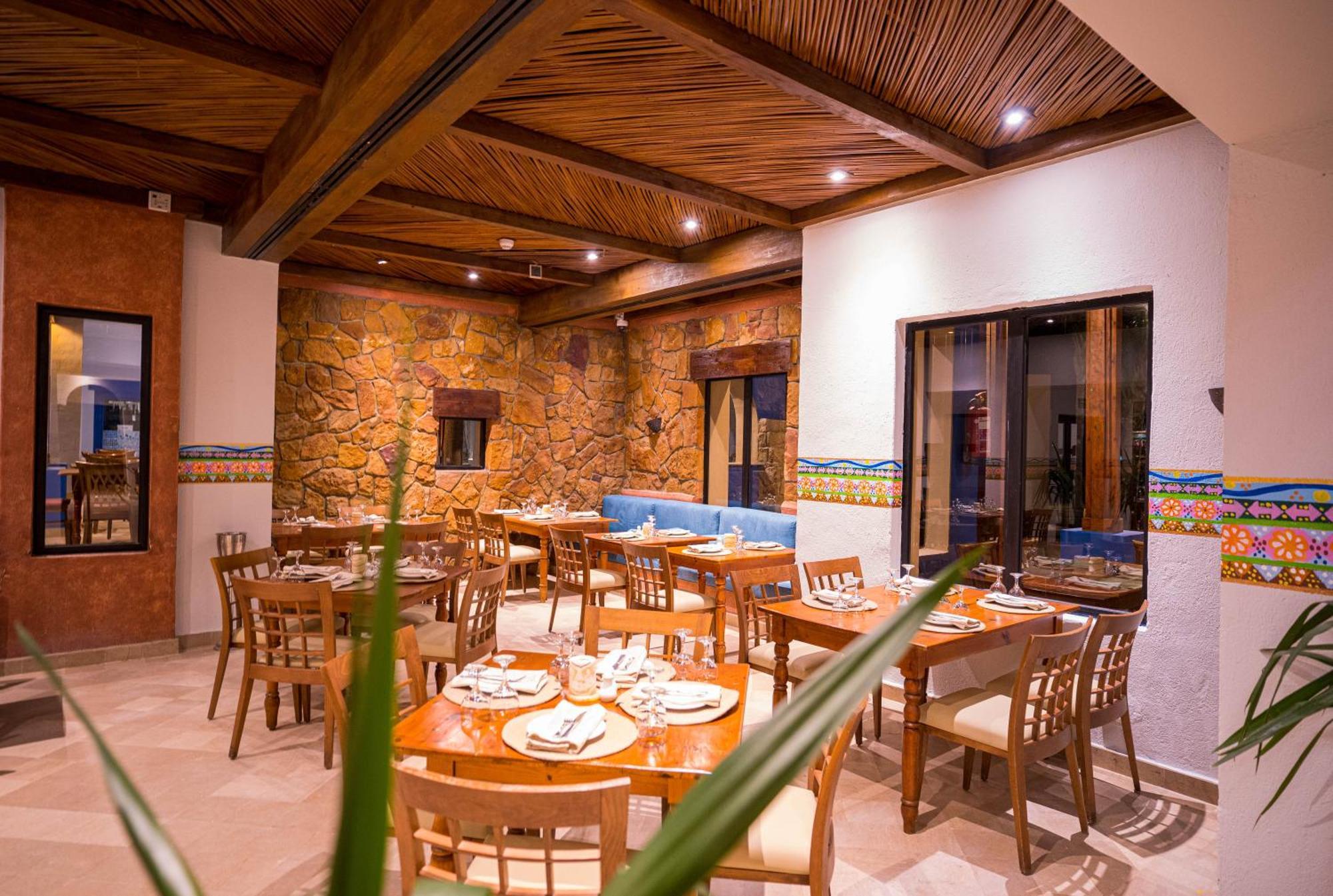 Marina Lodge At Порт Галиб Екстериор снимка