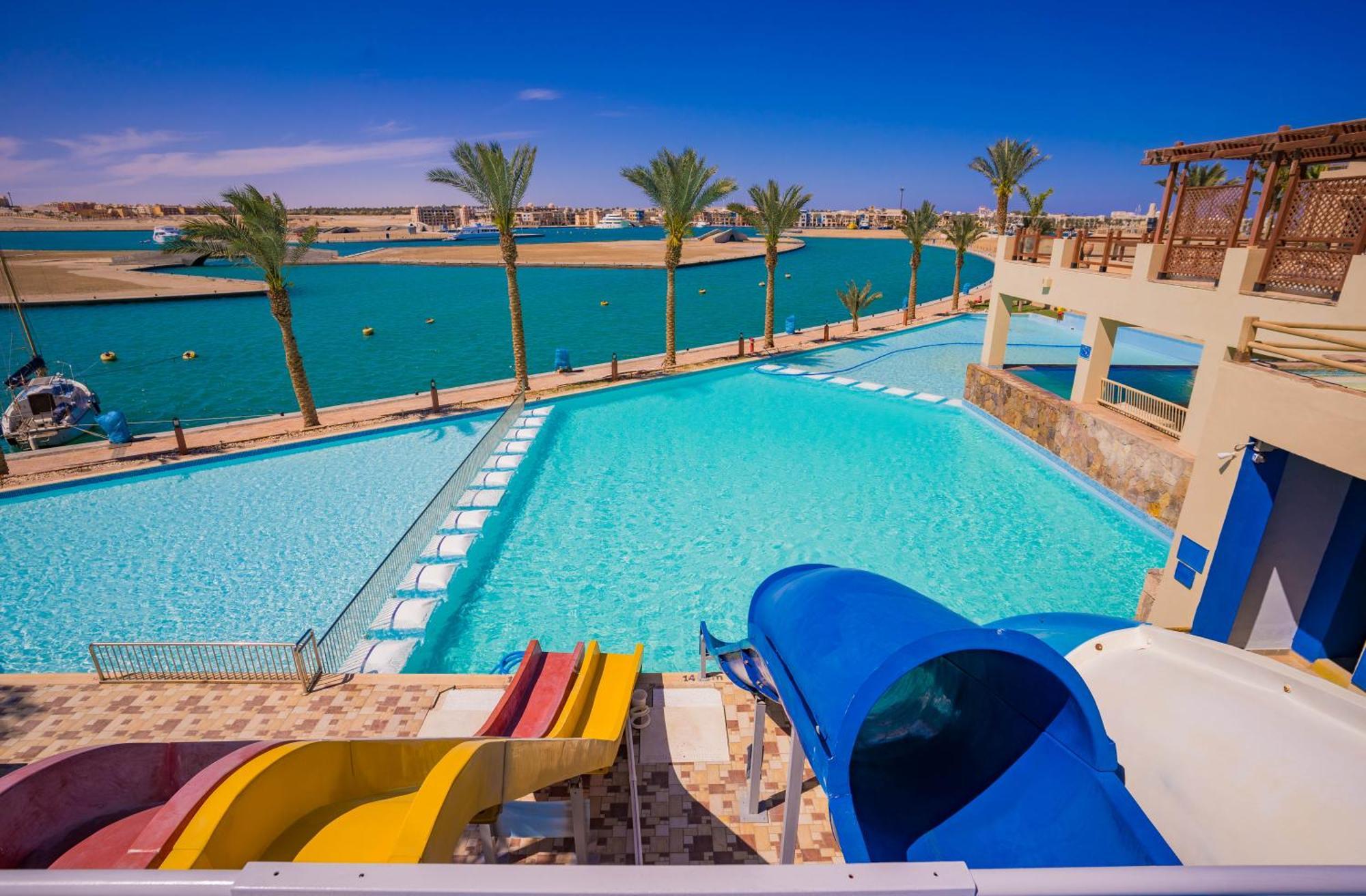 Marina Lodge At Порт Галиб Екстериор снимка