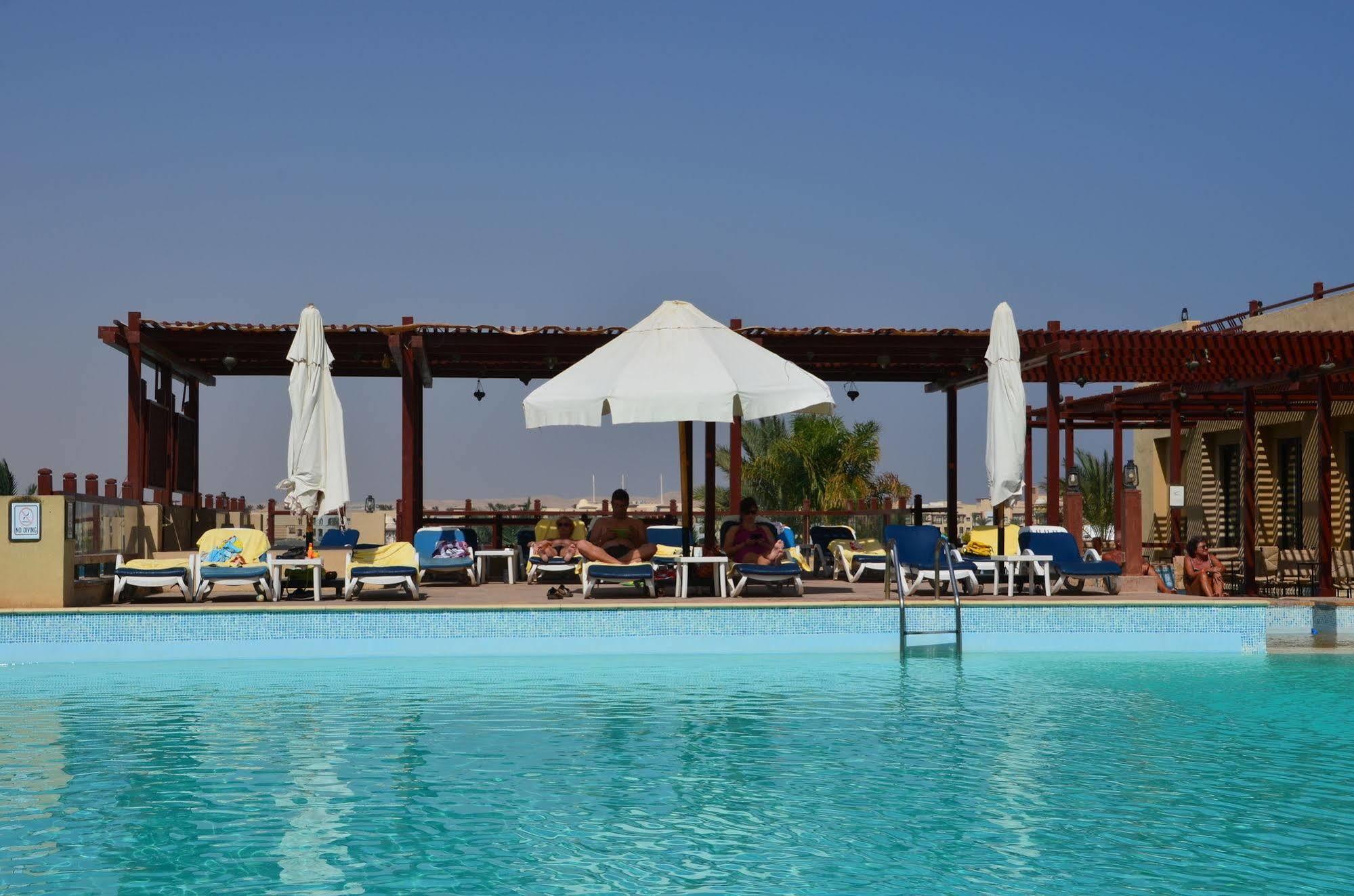 Marina Lodge At Порт Галиб Екстериор снимка